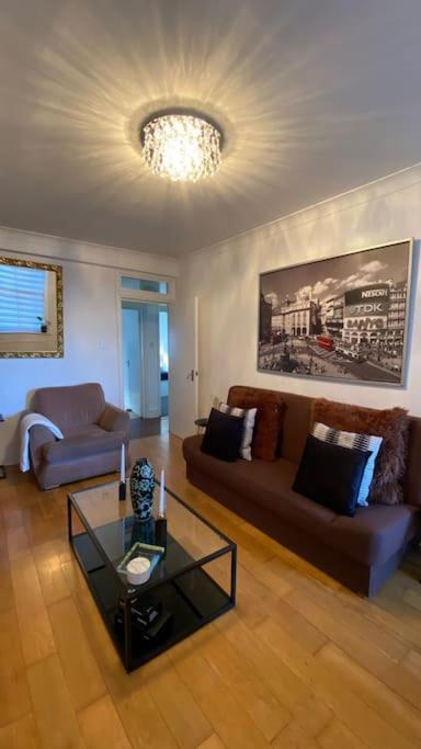 2 Bedroom Flat In Camberwell Green - Central Location With Excellent Connections To Tourist Attractions And Main London Airports Exterior foto